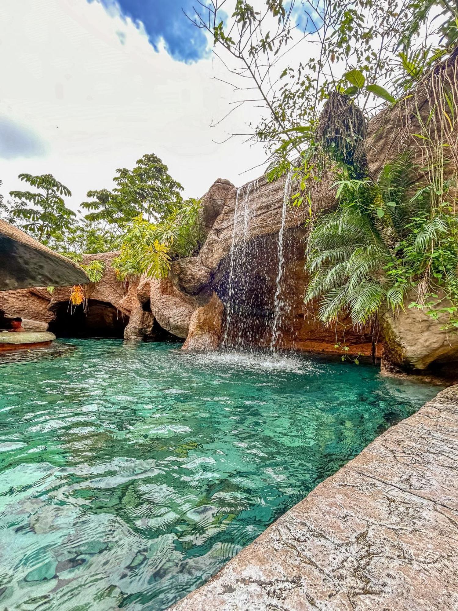 Hotel Relax Termalitas - Thermal Water La Fortuna Екстер'єр фото