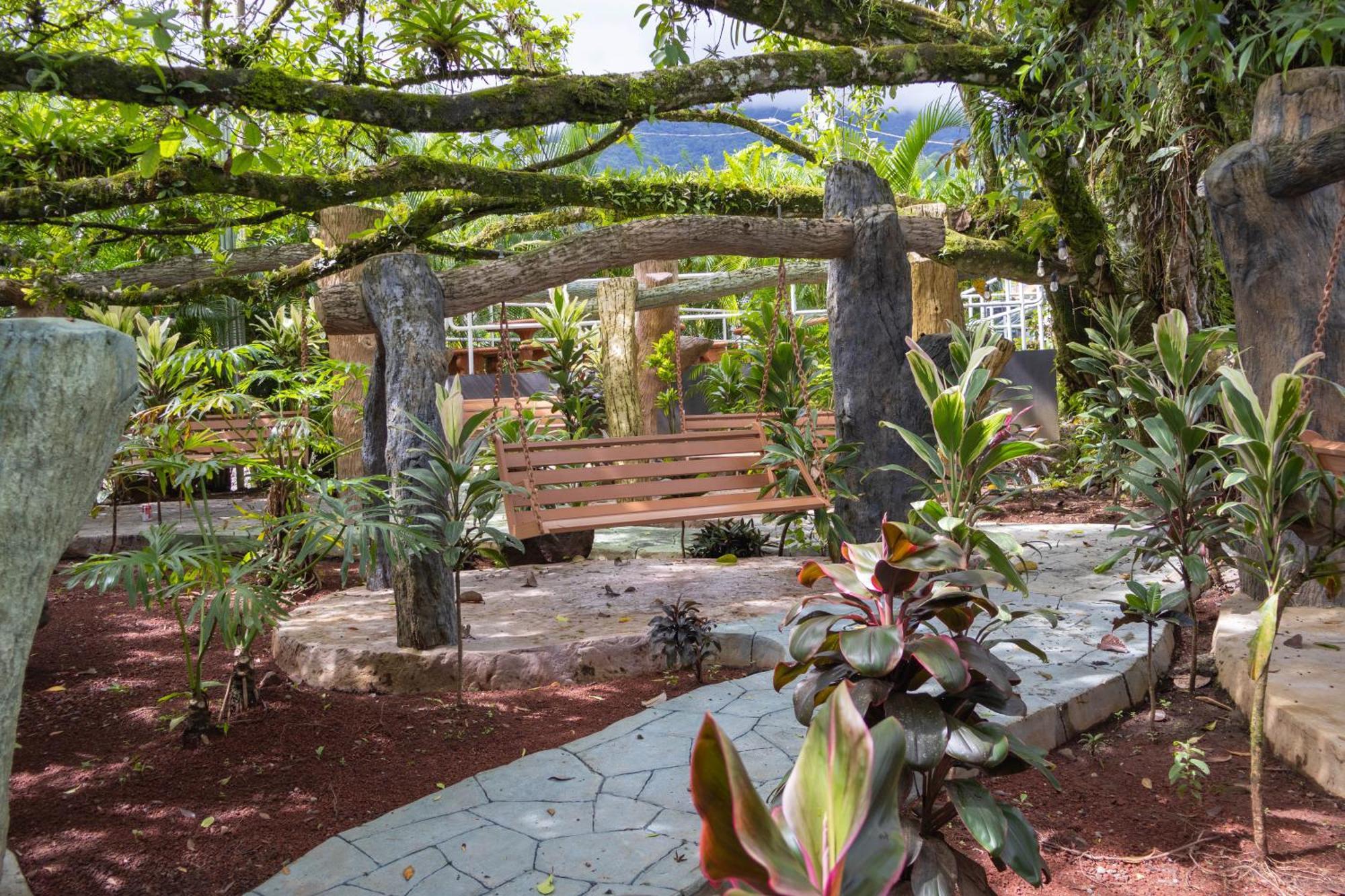 Hotel Relax Termalitas - Thermal Water La Fortuna Екстер'єр фото