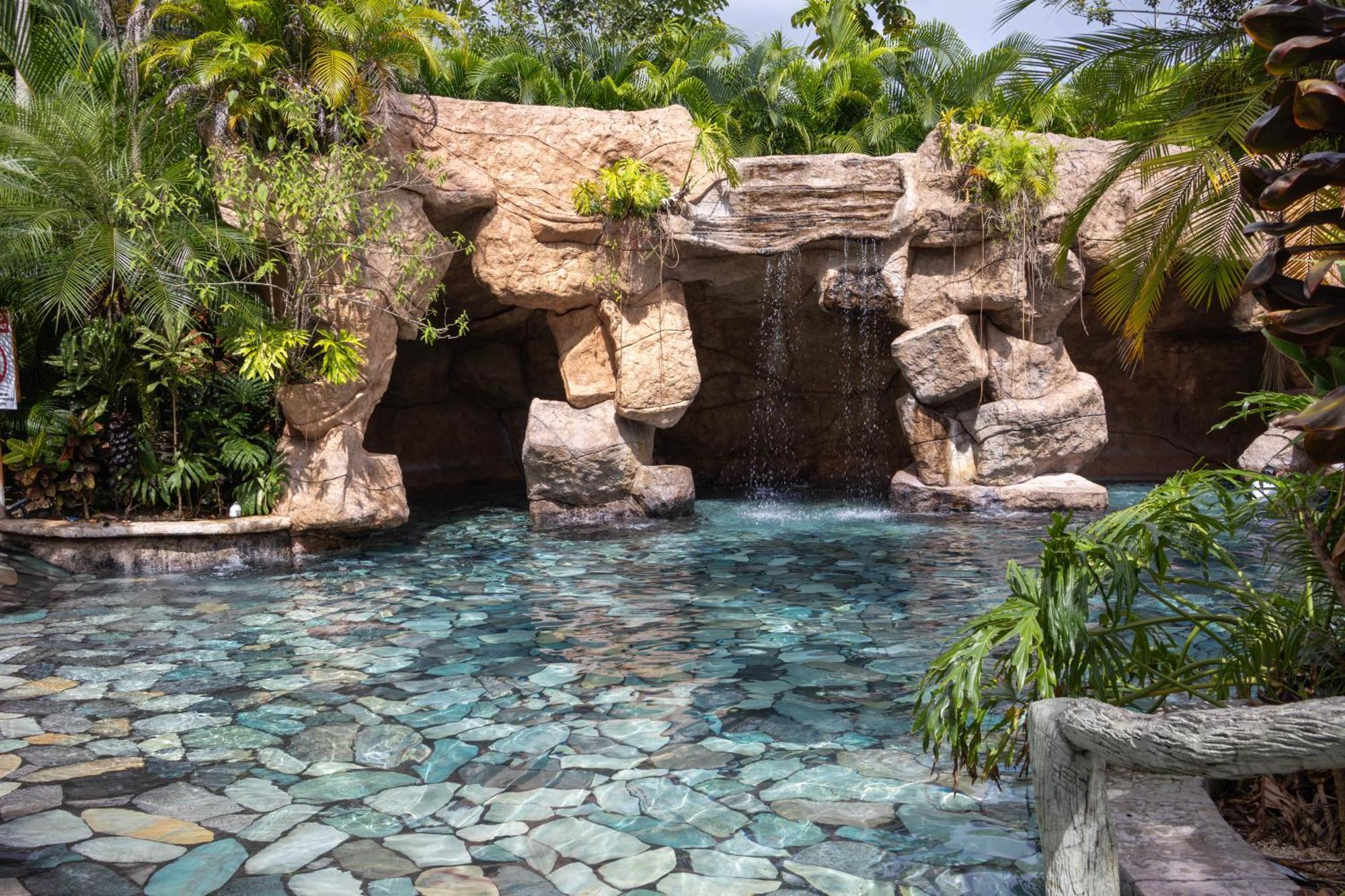 Hotel Relax Termalitas - Thermal Water La Fortuna Екстер'єр фото