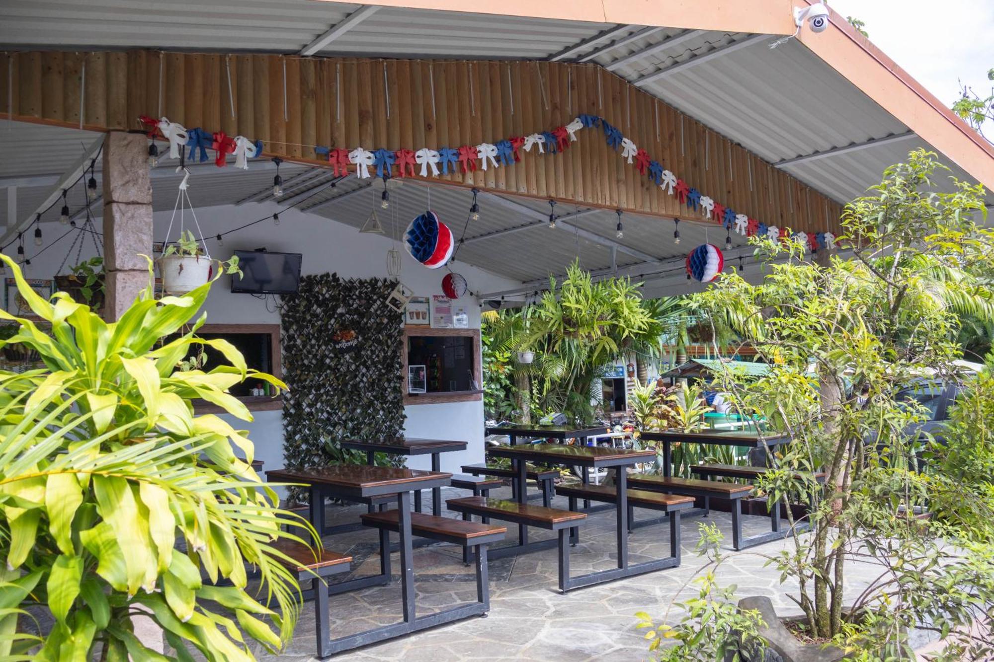 Hotel Relax Termalitas - Thermal Water La Fortuna Екстер'єр фото
