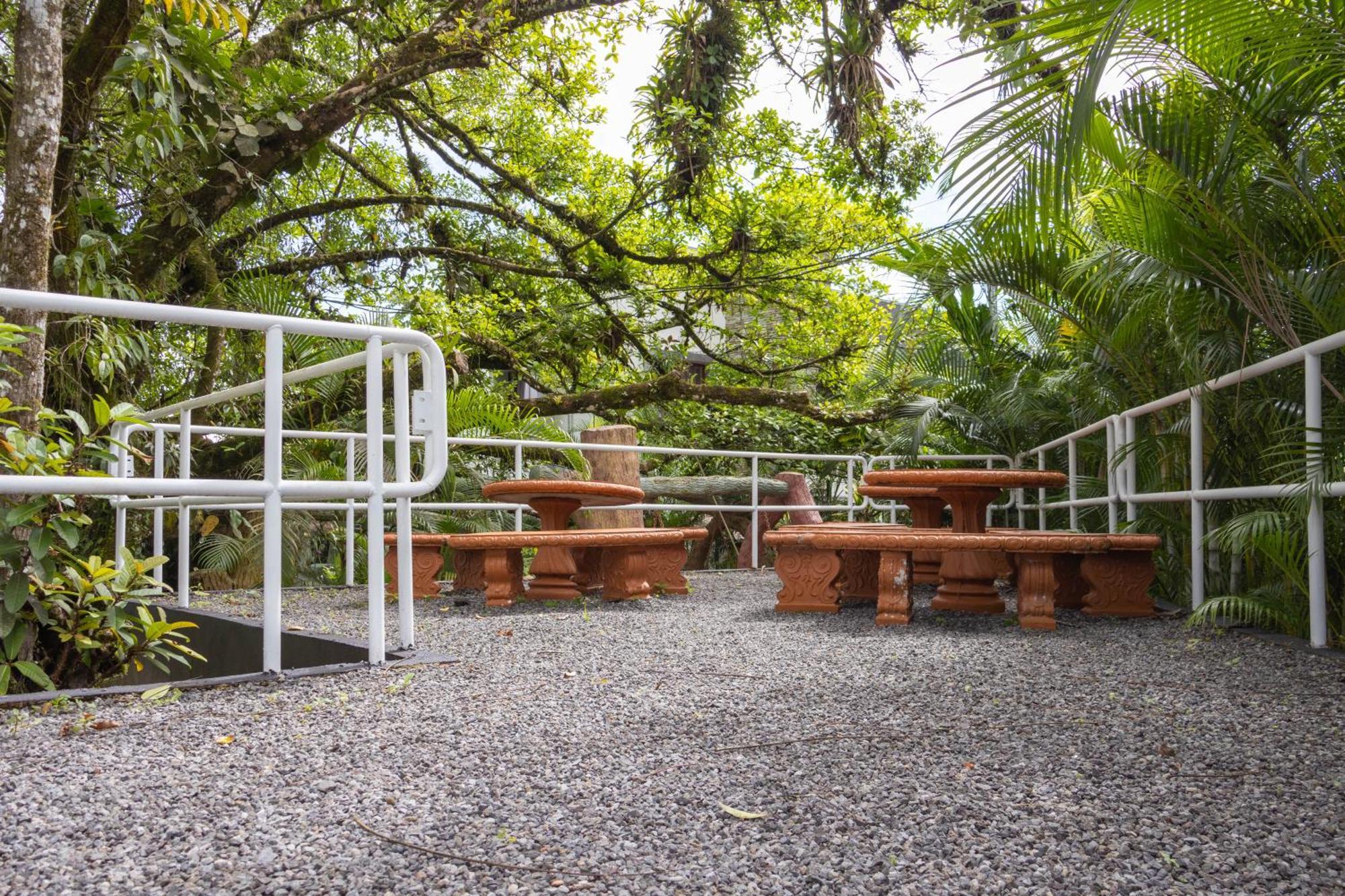 Hotel Relax Termalitas - Thermal Water La Fortuna Екстер'єр фото