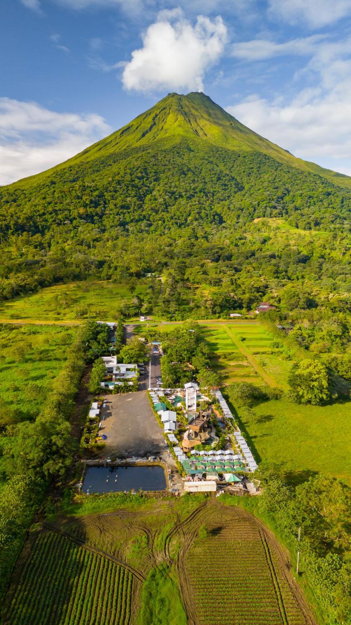 Hotel Relax Termalitas - Thermal Water La Fortuna Екстер'єр фото