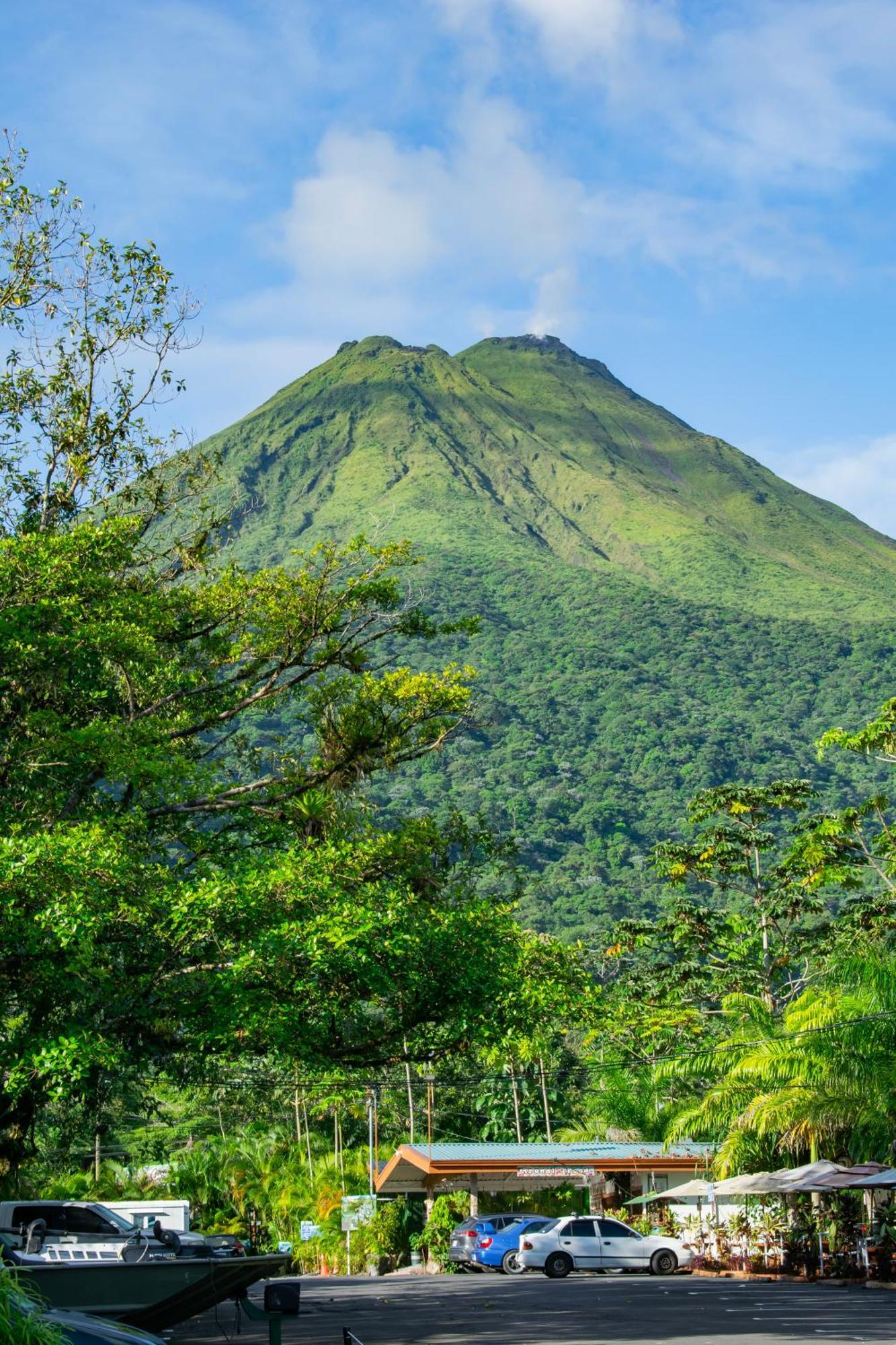 Hotel Relax Termalitas - Thermal Water La Fortuna Екстер'єр фото